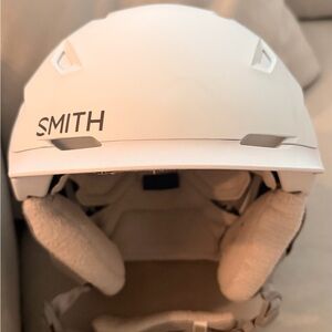 SMITH White Protective Helmet